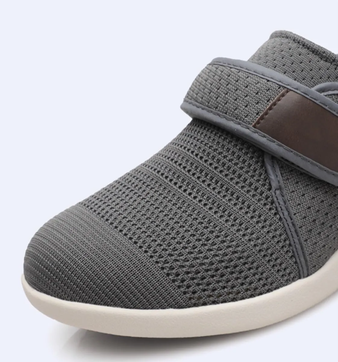 Diabetic Sandals Adjustable Edema Shoes Orthopedic Slippers for Elderly Arthritis Edema Swollen Feet Thumb Valgus Plantar Fasciitis Shoes Slip On Walking Sneakers Running Sneakers (Color : Black, Si