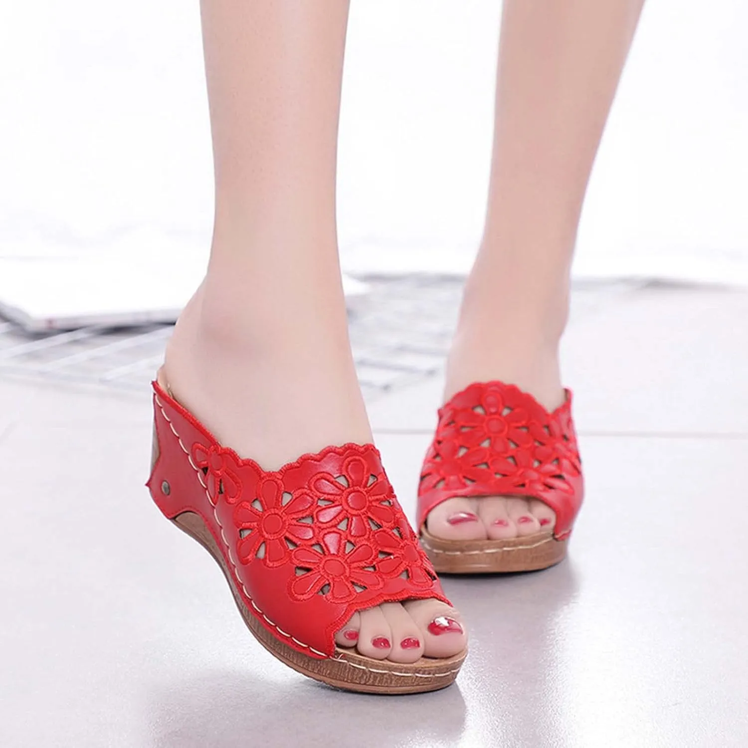 oiangi Wedge Sandals for Women Casual Summer Flower Hollow Open Toe Slip-on Platforms Slipper Comfortable Outdoor Ladies Shoes Flip Flops Sandalias