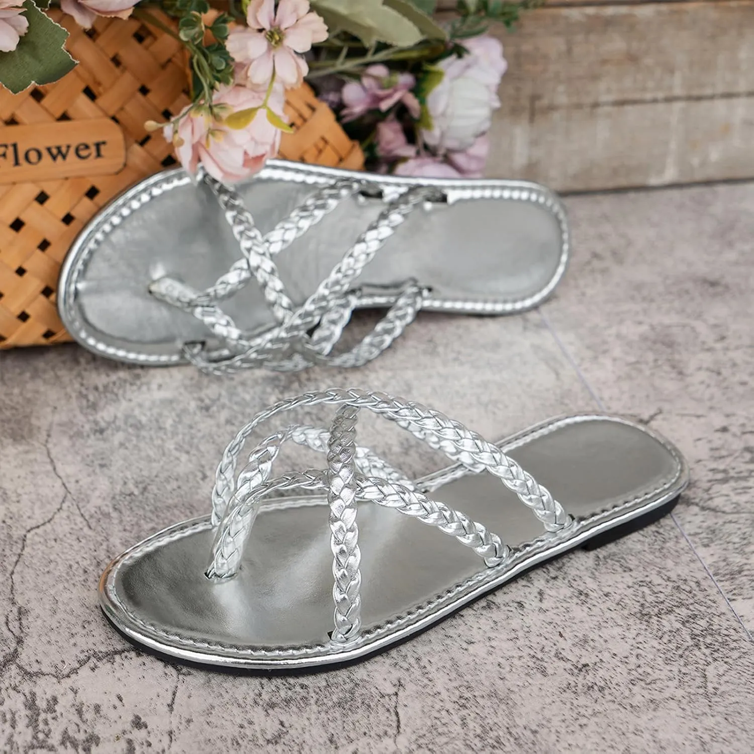 Women's Braided Strappy Flat Sandals Comfort Breathable light Toe Ring Slip On Slippers Summer Casual Vacation Beach Flip Flops Sandals